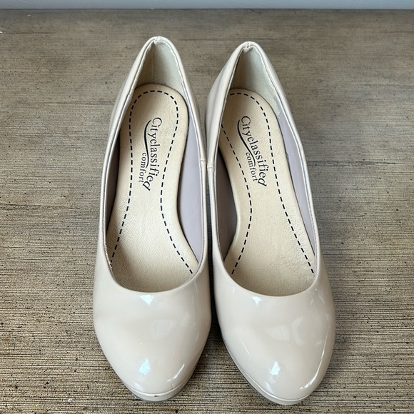 Nude Pumps - Picture 1 of 7